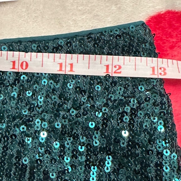 NWT Badgley Mischka
Belle by Badgley Mischka Iris Sequin Flat Front - Picture 11 of 17